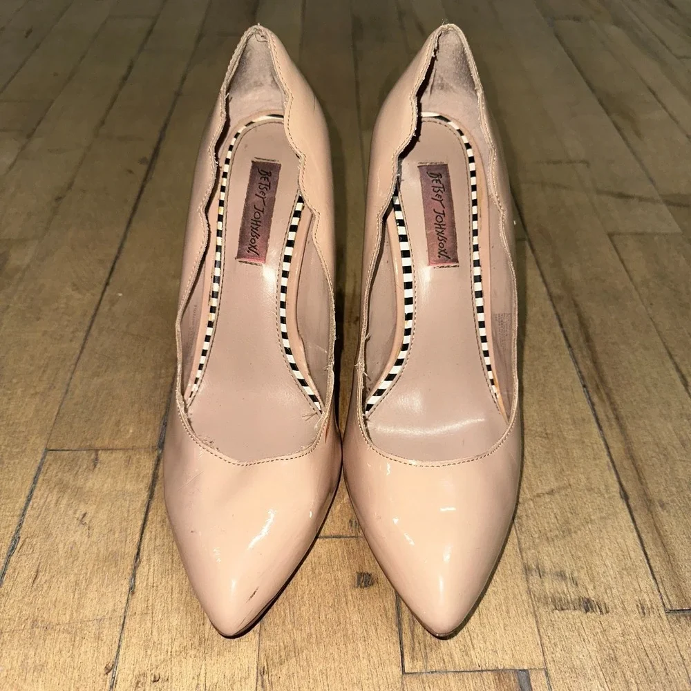 Betsey Johnson Stiletto Pumps Women's 9.5 Pink PU Leather High Heels Pointed Toe